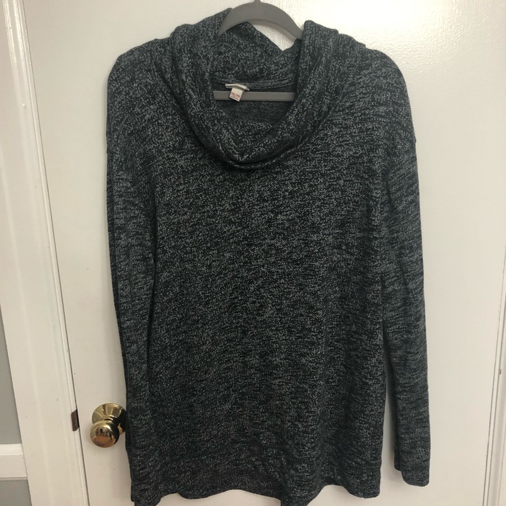 Merona top. Cowl neck black healthered